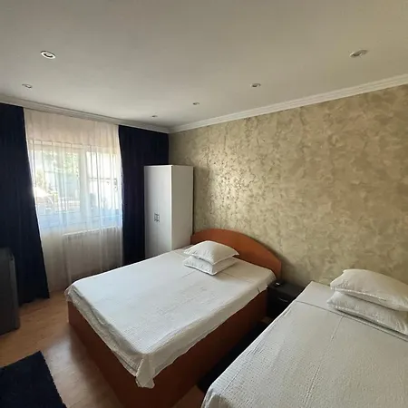 Costin - De Inchiriat Vendégház *